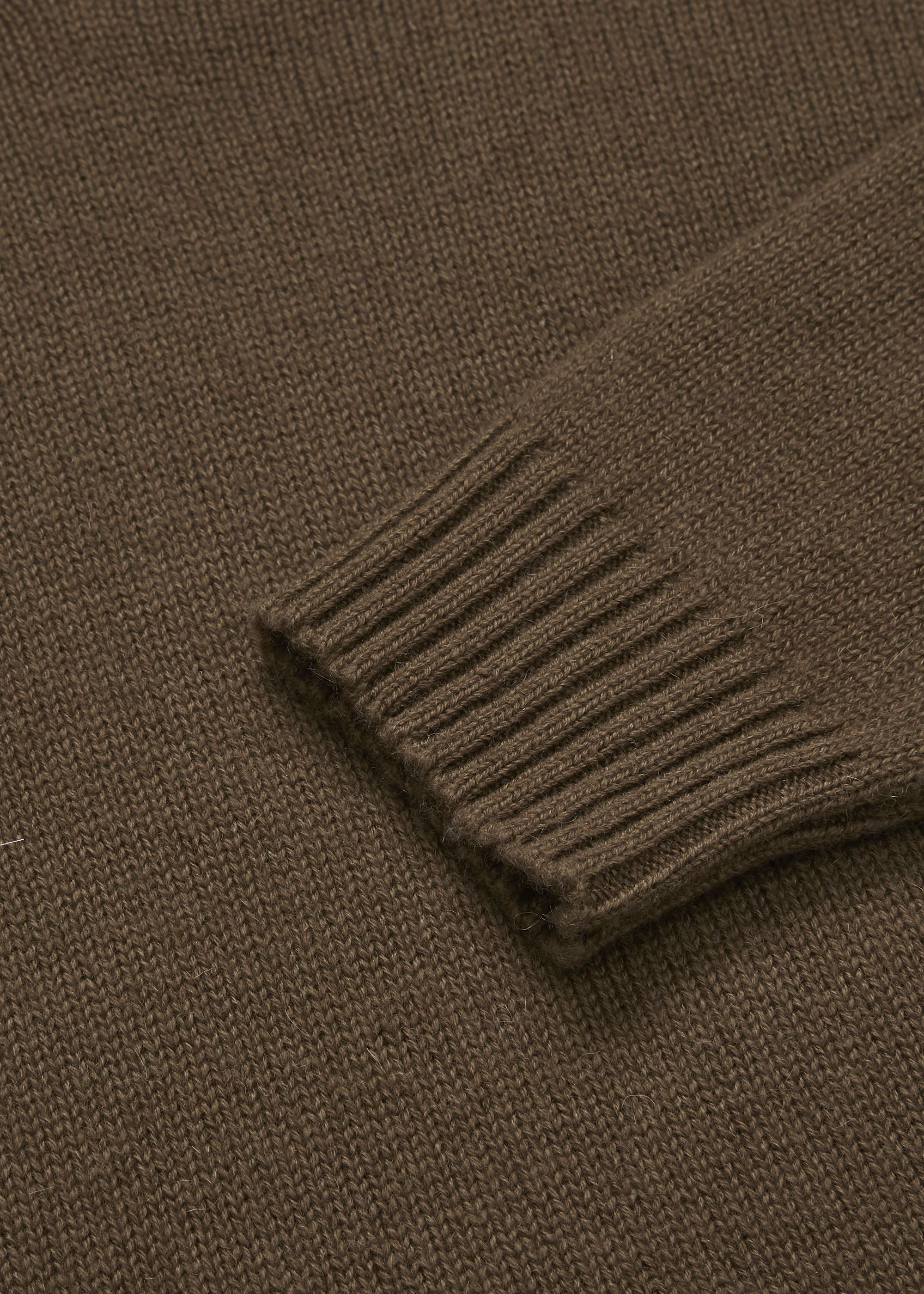Knitwear - Saga sweater