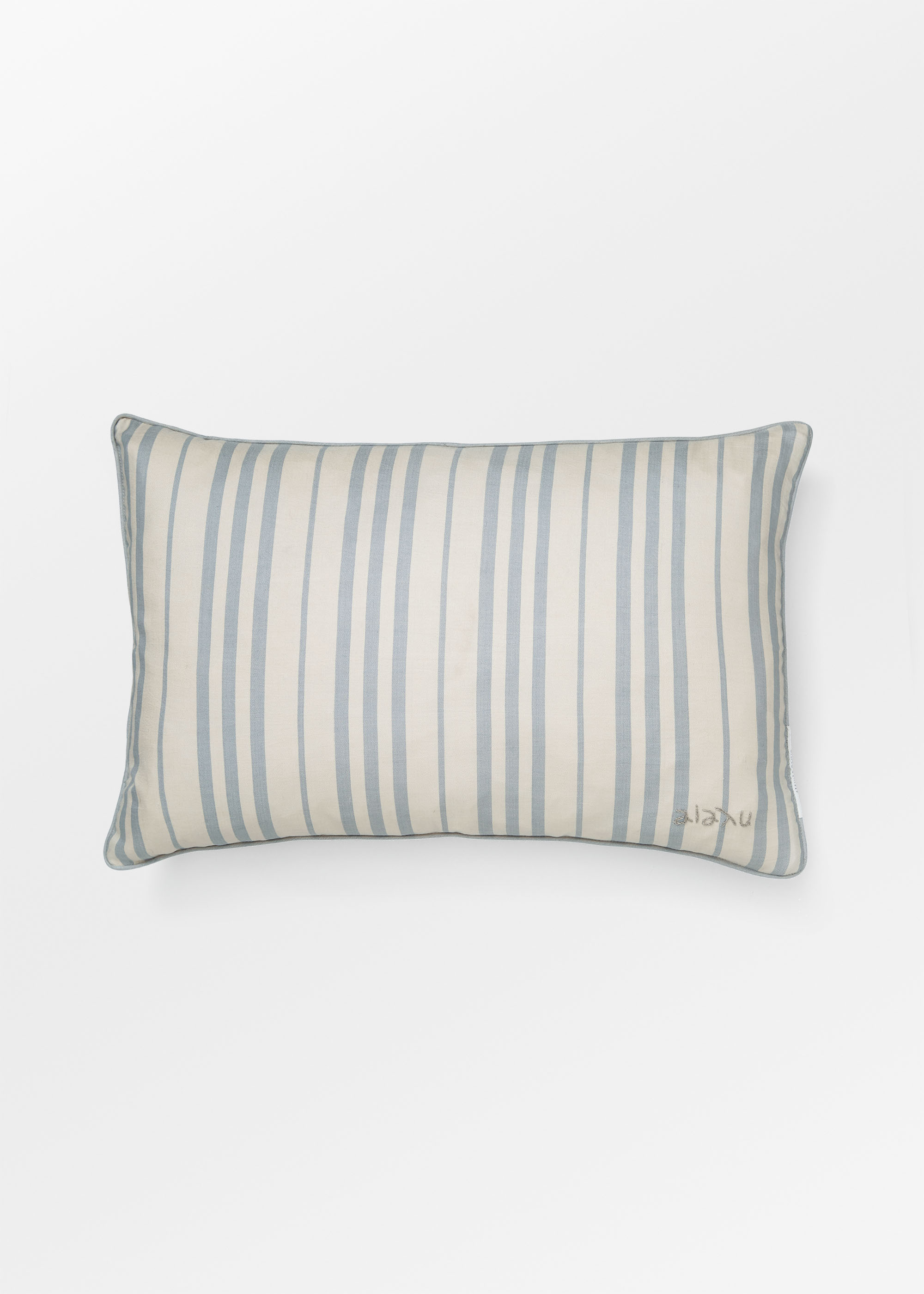 Puder - Marking Silk Pillow Thumbnail