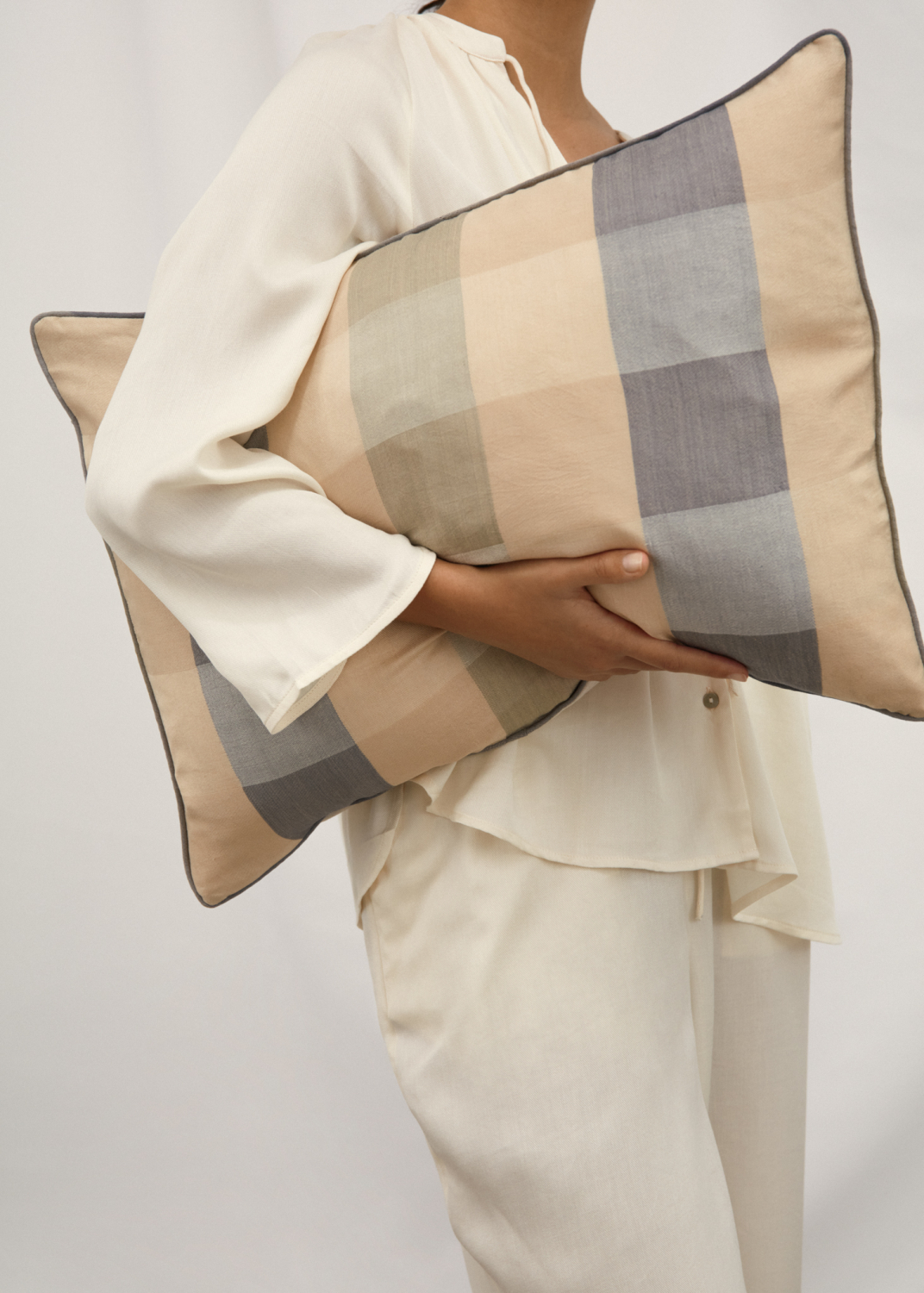 Cushions - Lovely silk cushion